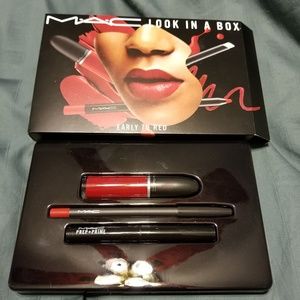 Mac 'Look in a box' Early to Red